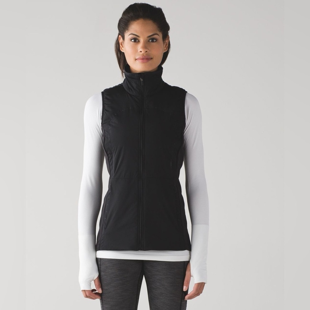 Lululemon Run For Cold Vest
Black size 4